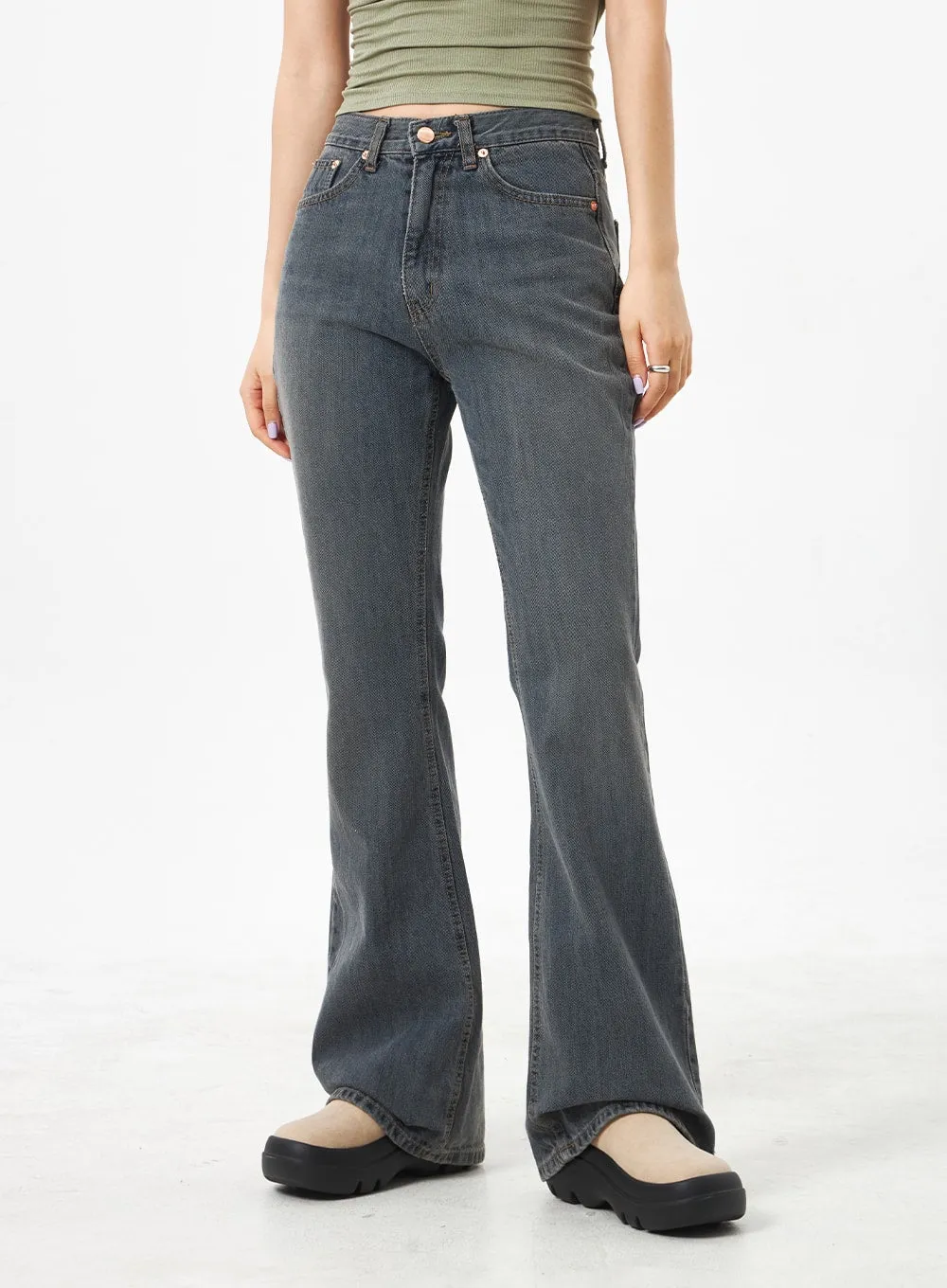 Bootcut Mid-Rise Jeans CA305
