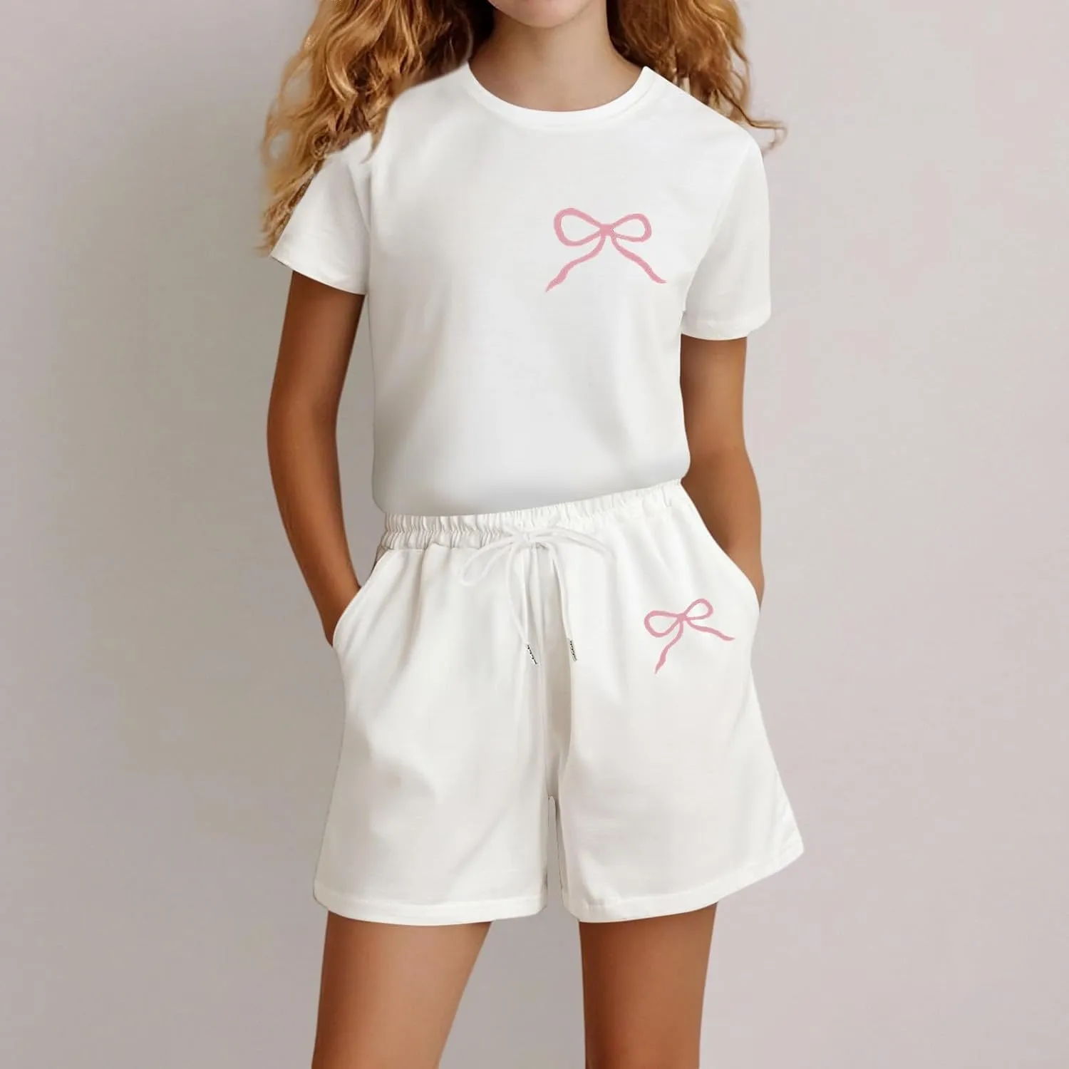 oddler irls Summer Casual Sports 2 Piece Outfit Heart Print Graphic Short Sleeve Crewneck Tees and Shorts Sets Suits