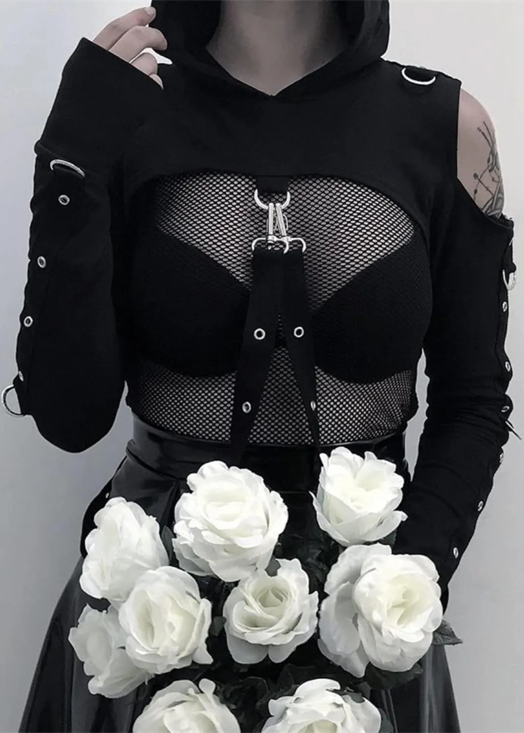 TSMNZMU Womens Gothic Cropped Hoodie Punk Grunge Long Sleeve Sweatshirt Alt Mall Goth Tops Y2K Emo Girl Shirt